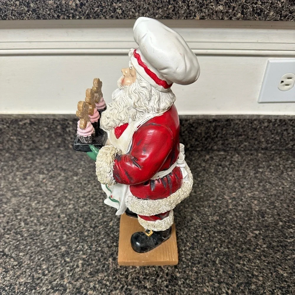 Santa Baking Gingerbread Cupcakes Statue Mr Claus Christmas Bakery